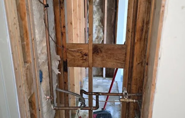 Frozen Pipe Water Removal in Gresham, OR